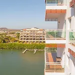 6012 Pacifika 3 cuartos junto al lago en marina!